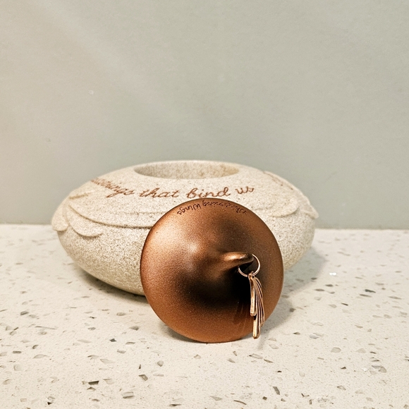 Abbey Press Friends Tealight candle holder - Picture 5 of 13